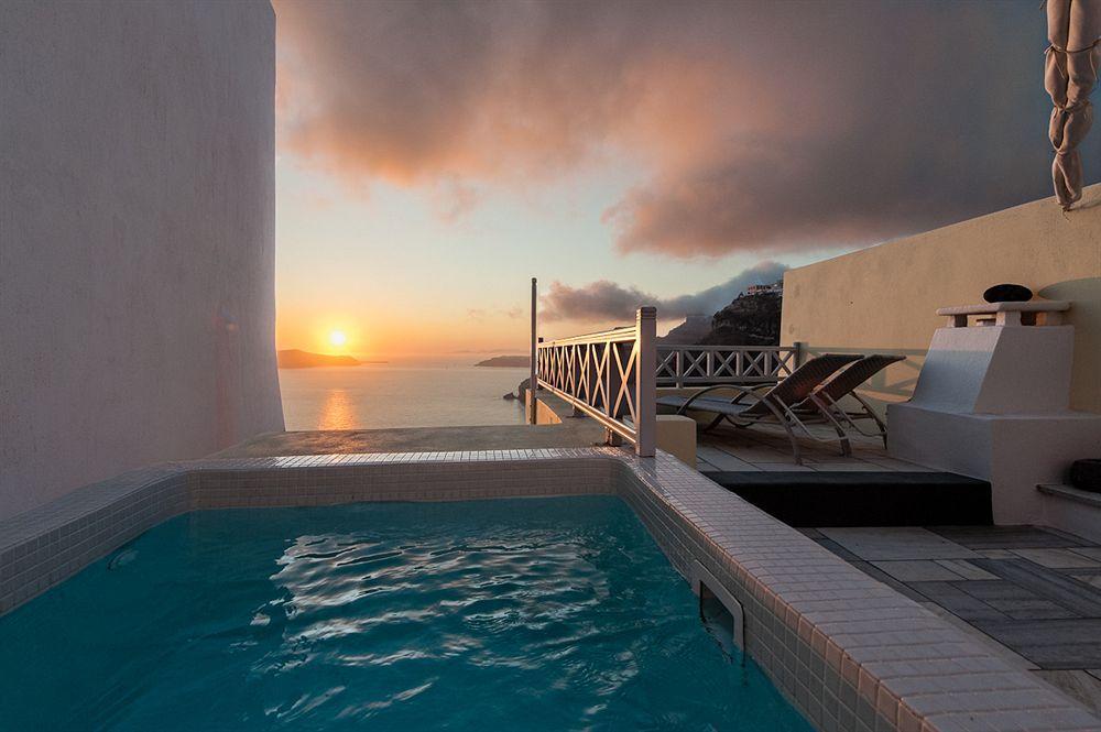 Cori Rigas Suites Fira  Bagian luar foto