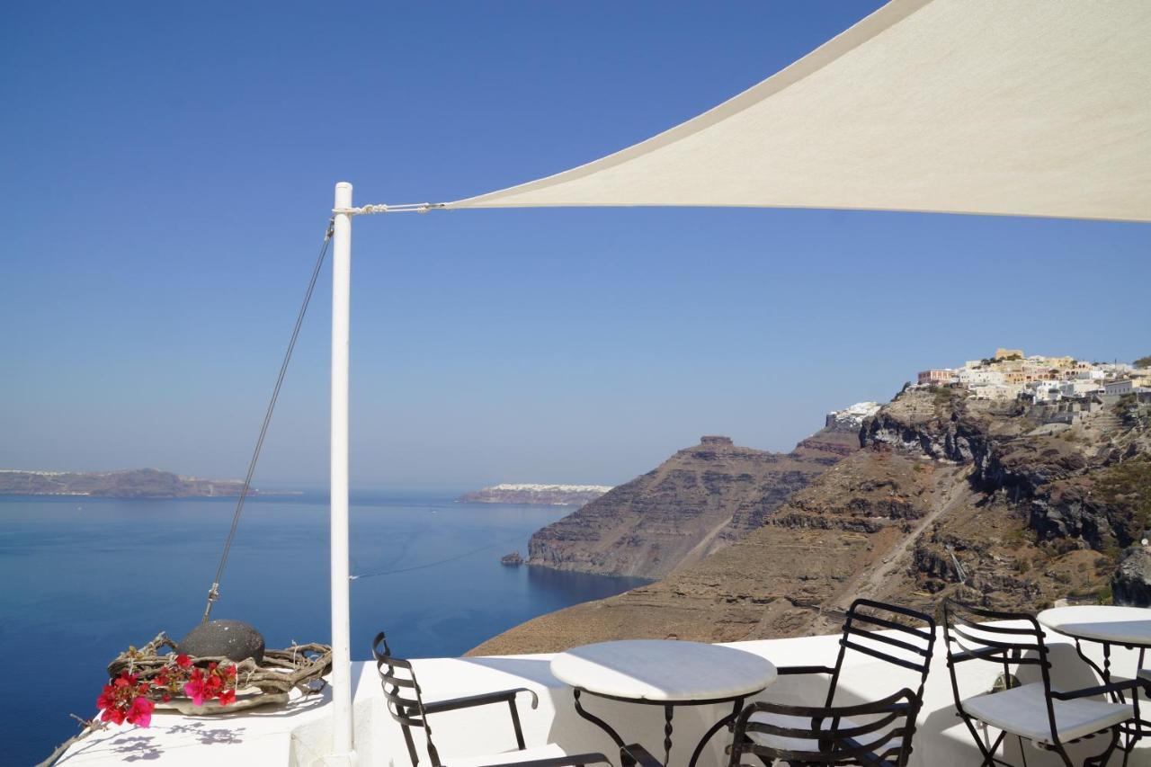 Cori Rigas Suites Fira  Bagian luar foto