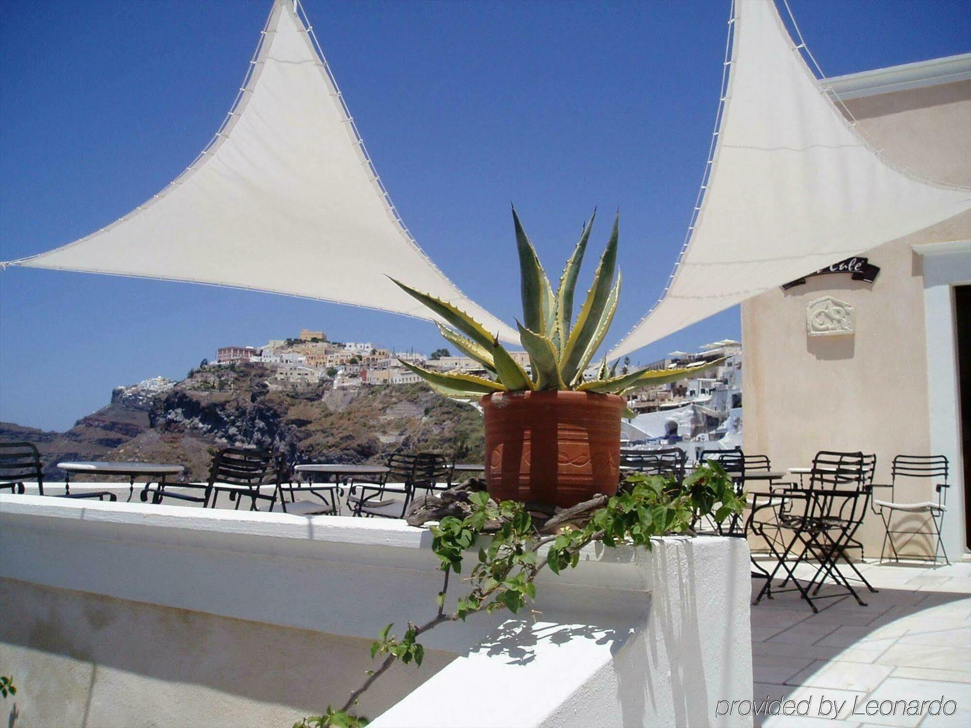 Cori Rigas Suites Fira  Bagian luar foto