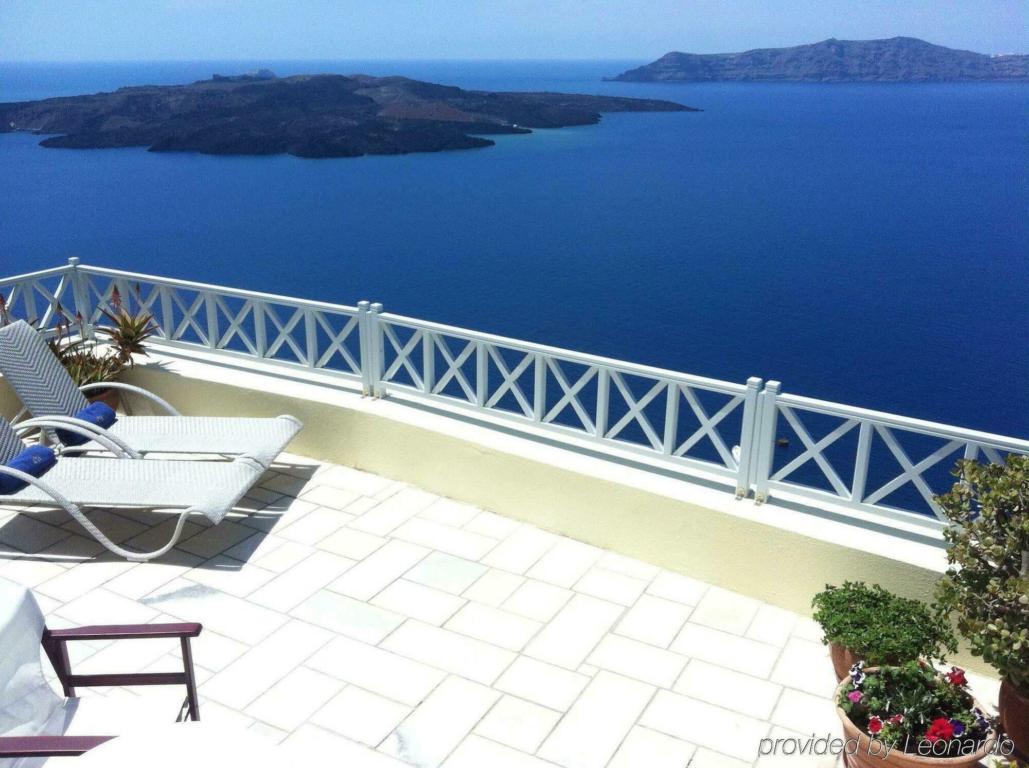 Cori Rigas Suites Fira  Bagian luar foto